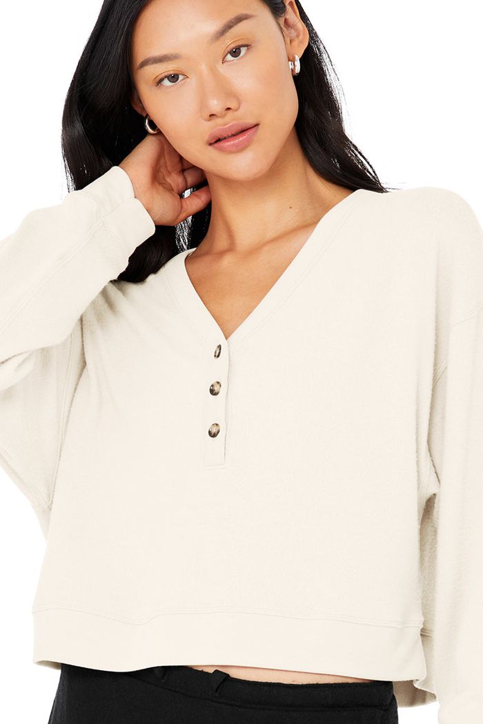 Alo Yoga Alolux Soho Cropped Henley Long Sleeve Dam Vita | 7143509-JA